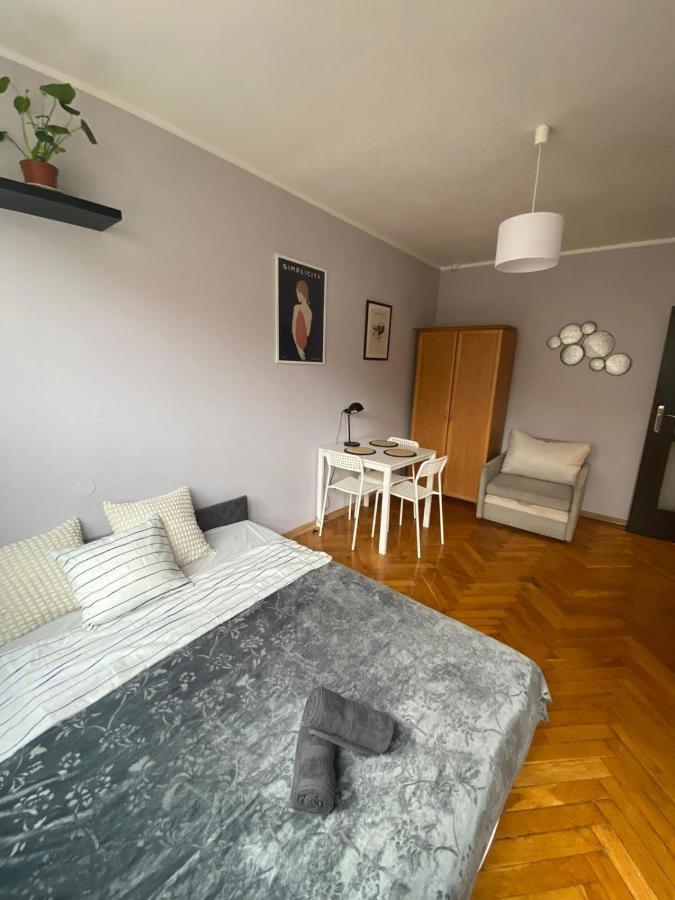 Apartamento Night Host Matejki 4 Free Parking Bytom Exterior foto
